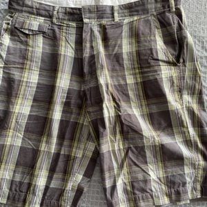 24 Standard shorts size 34